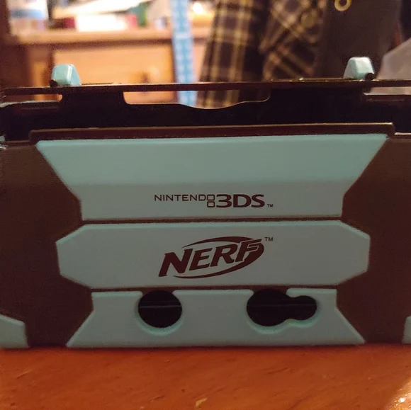Nintendo 3DS Nerf Shell - Picture 2 of 4